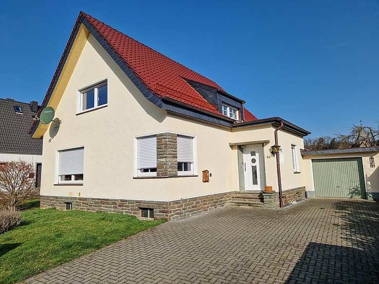 Kreuzau Obermaubach, freistehendes Einfamilienhaus mit großem Garte